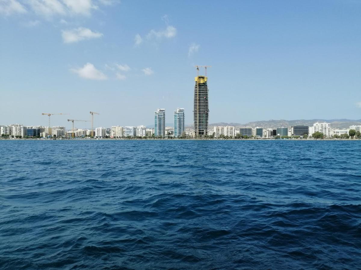 A City-Center Seaview Penthouse At Oceanic 利马索尔 外观 照片