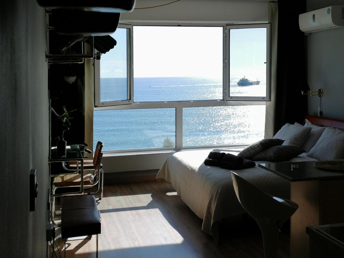 A City-Center Seaview Penthouse At Oceanic 利马索尔 外观 照片