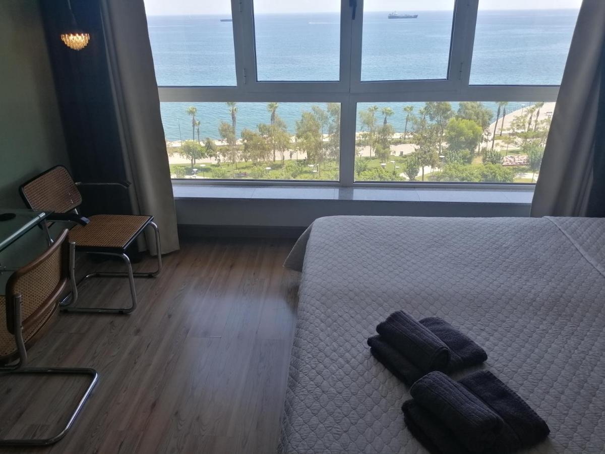 A City-Center Seaview Penthouse At Oceanic 利马索尔 外观 照片