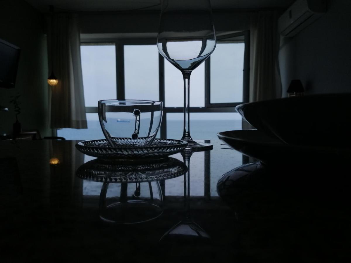 A City-Center Seaview Penthouse At Oceanic 利马索尔 外观 照片