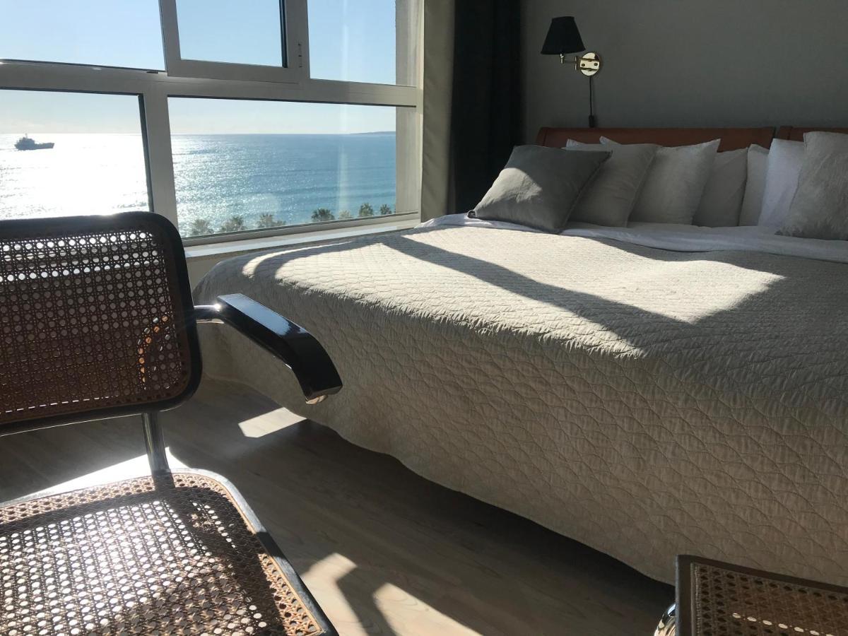 A City-Center Seaview Penthouse At Oceanic 利马索尔 外观 照片